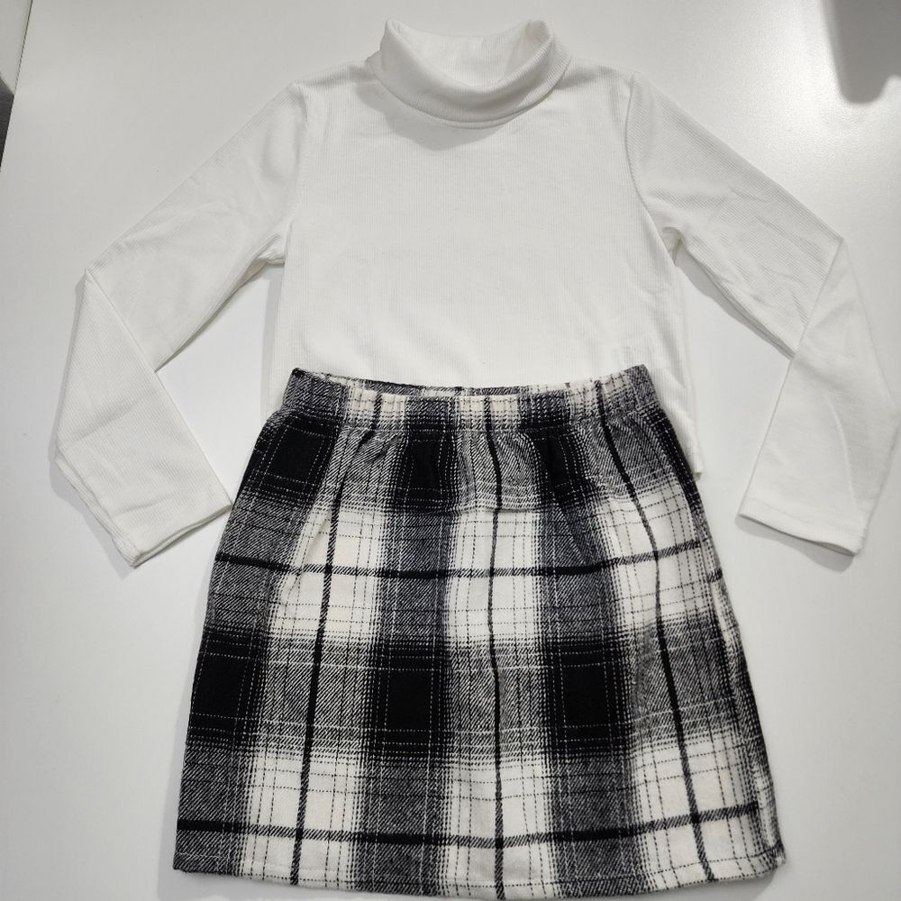 Girls Black & White Plaid Skirt & Turtleneck Outfit Set Size 7